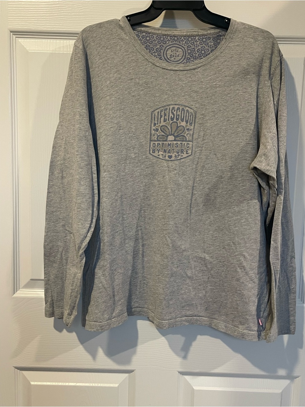 Life Is Good Women’s XXL Long-Sleeve Crewneck Tee — Light Heather Gray